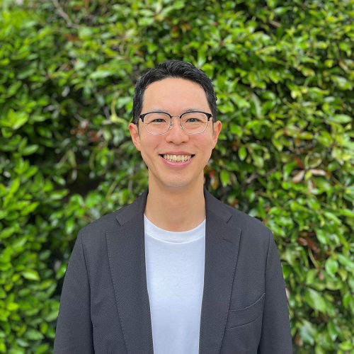 小中 洋輔 氏